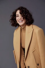 Lizzy Caplan