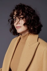 Lizzy Caplan