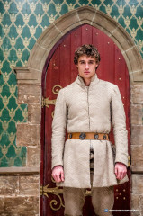 Max Irons