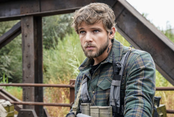 Max Thieriot
