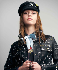 Mia Goth