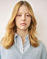Mia Goth
