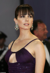 Mia Kirshner