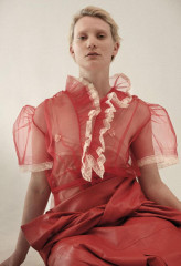 Mia Wasikowska