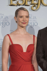 Mia Wasikowska