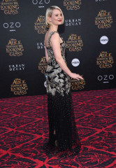 Mia Wasikowska