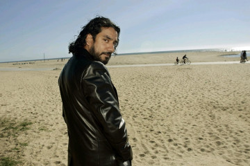 Naveen Andrews