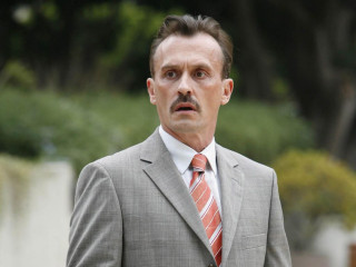 Robert Knepper