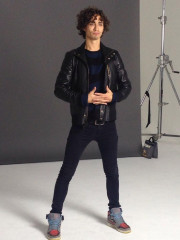 Robert Sheehan