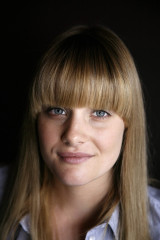 Romola Garai