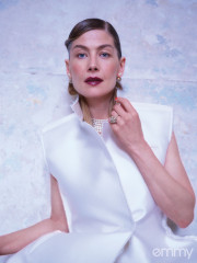 Rosamund Pike