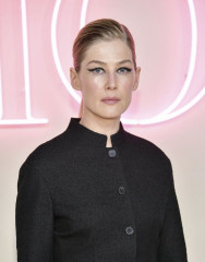 Rosamund Pike