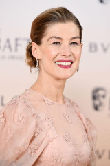 Rosamund Pike