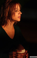 Samaire Armstrong