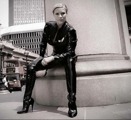 Samantha Fox