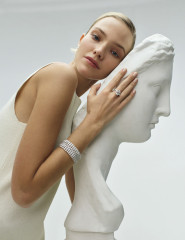Sasha Luss