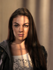 Serinda Swan