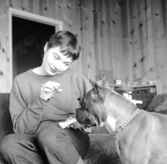 Shirley Maclaine