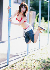 Tani Momoko