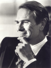 Tommy Lee Jones