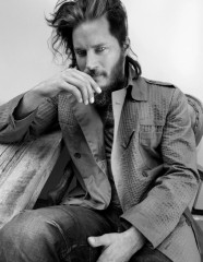 Travis Fimmel