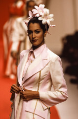 Yasmeen Ghauri