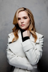 Zoey Deutch