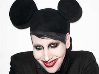 Have a Look at the Weirdly Cute Picture of Marilyn Manson and His Dad in Full Makeup