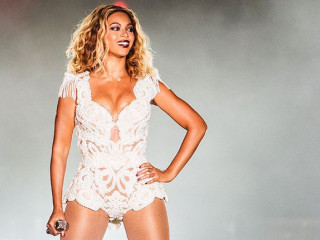 Beyonce Supports Her Backup Singer Who Battles Cancer