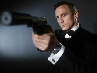 Daniel Craig cannot get used that He is James Bond!
