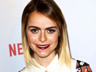 Guards thought Taryn Manning was an Overeager Fan of Britney Spears at Crossroads Presentation