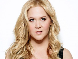 Amy Schumer is on the Rise: She will warm up for Madonna