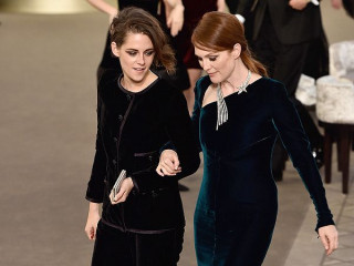 Kristen Stewart and Julianne Moore present the Casino-Themed Chanel Show