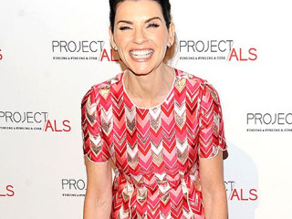 Humming is Julianna Margulies' Secret while she is on the Red Carpet