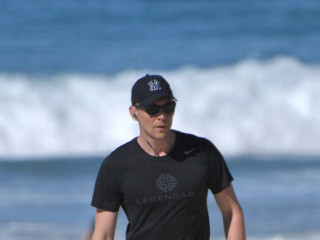 Tom Hiddleston, the Next James Bond, Jogs Without Taylor Swift in Australia