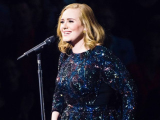 Adele's Concert Was Dedicated to Angelina Jolie and Brad Pitt Split Which Feels 'The End Of An Era' 
