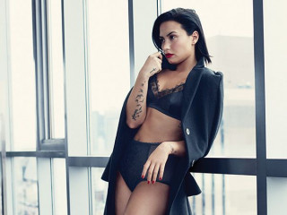 The Most Awkward Spa Visit of Demi Lovato