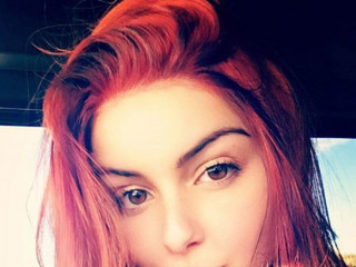 Ariel Winter and Her Red Hair: is it a Wig?