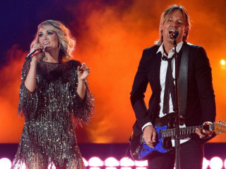 Carrie Underwood and Keith Urban's Duet At 2017 ACM