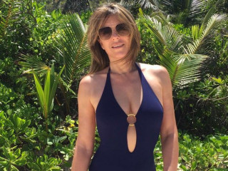 See Elizabeth Hurley In A Sexy Swimsuit
