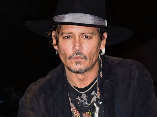 Johnny Depp Spent $7,000 On A Couch