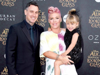 Pink's Daughter Is Losing Her Baby Teeth On Tour