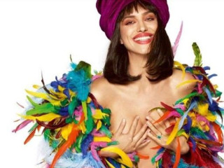 Model Irina Shaik present her naked photo