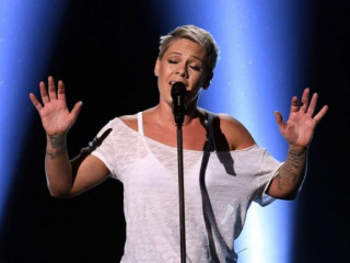 Does Pink Know Words To Her Own Songs?