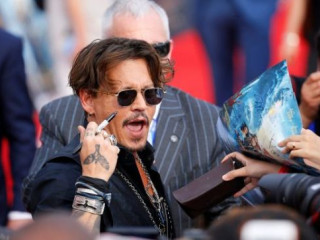Johnny Depp spends more than $30,000 on wine for month