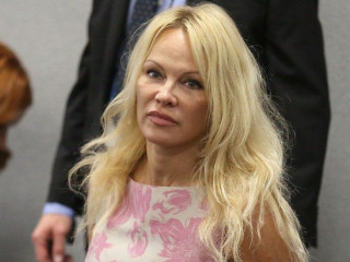 Pamela Anderson publicly confessed her love