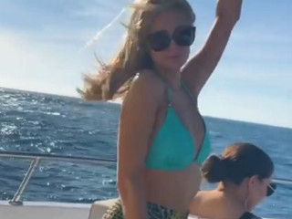 Paris Hilton enjoys relaxing with friends