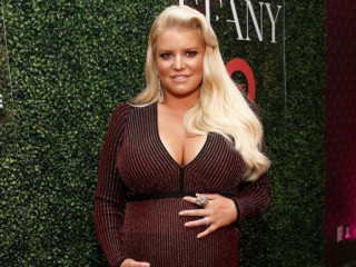 Jessica Simpson became a mother for the third time