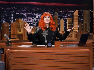 Not a granny: a 72-year-old Cher in a scandalous jacket on Jimmy Fallon show