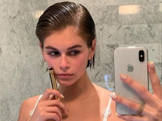 Cindy Crawford's daughter published a selfie in her underwear